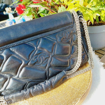 Pre-Loved Chanel Black ----------- Handbag