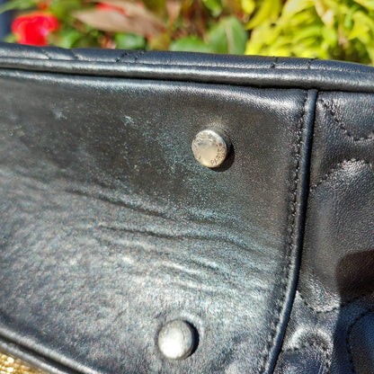 Pre-Loved Chanel Black ----------- Handbag